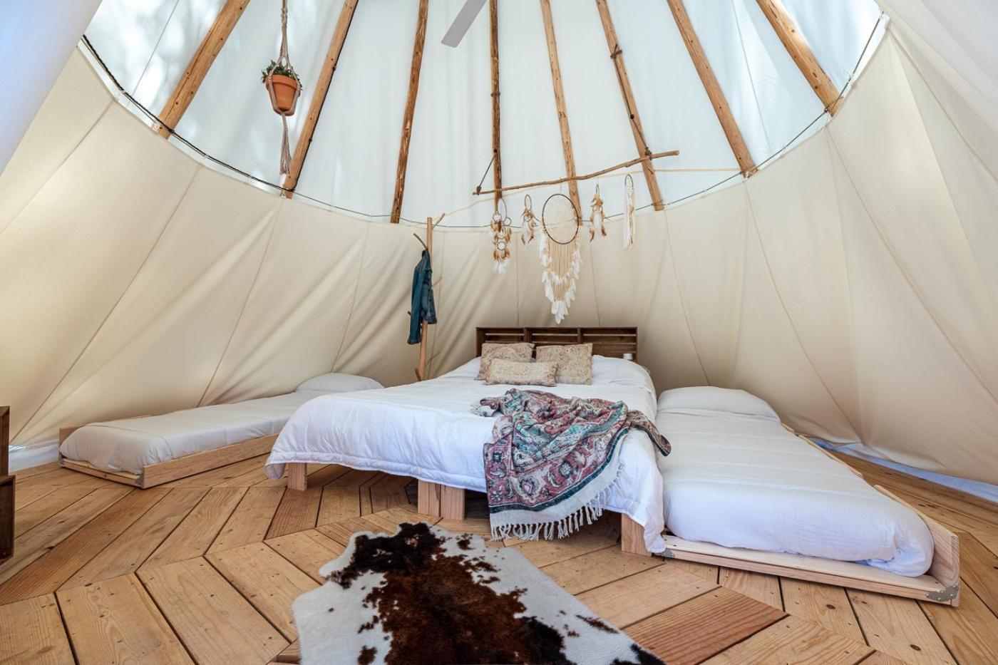 Camping Estival Torre De La Mora Тамарит Екстериор снимка