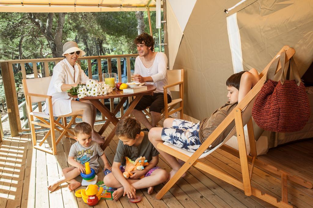 Camping Estival Torre De La Mora Тамарит Екстериор снимка